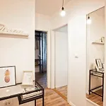 Batchae, Two Bedroom Flat Near Bacvice *