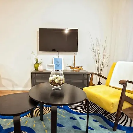 Batchae, Two Bedroom Flat Near Bacvice Daire *