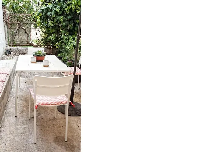 Batchae, Two Bedroom Flat Near Bacvice