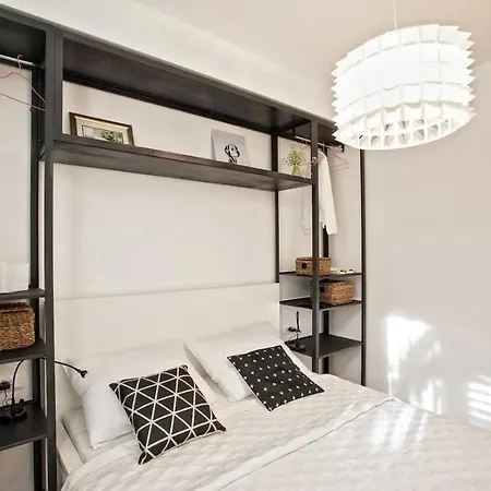 Batchae, Two Bedroom Flat Near Bacvice Apartament *